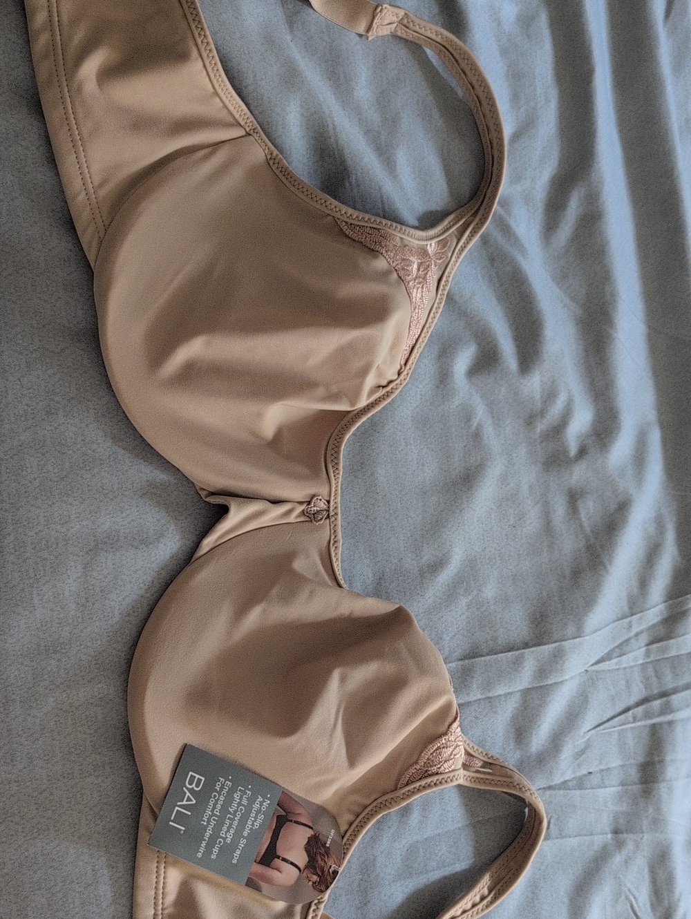 Bali Smooth Nude/Tan Underwire Full Coverage Bra